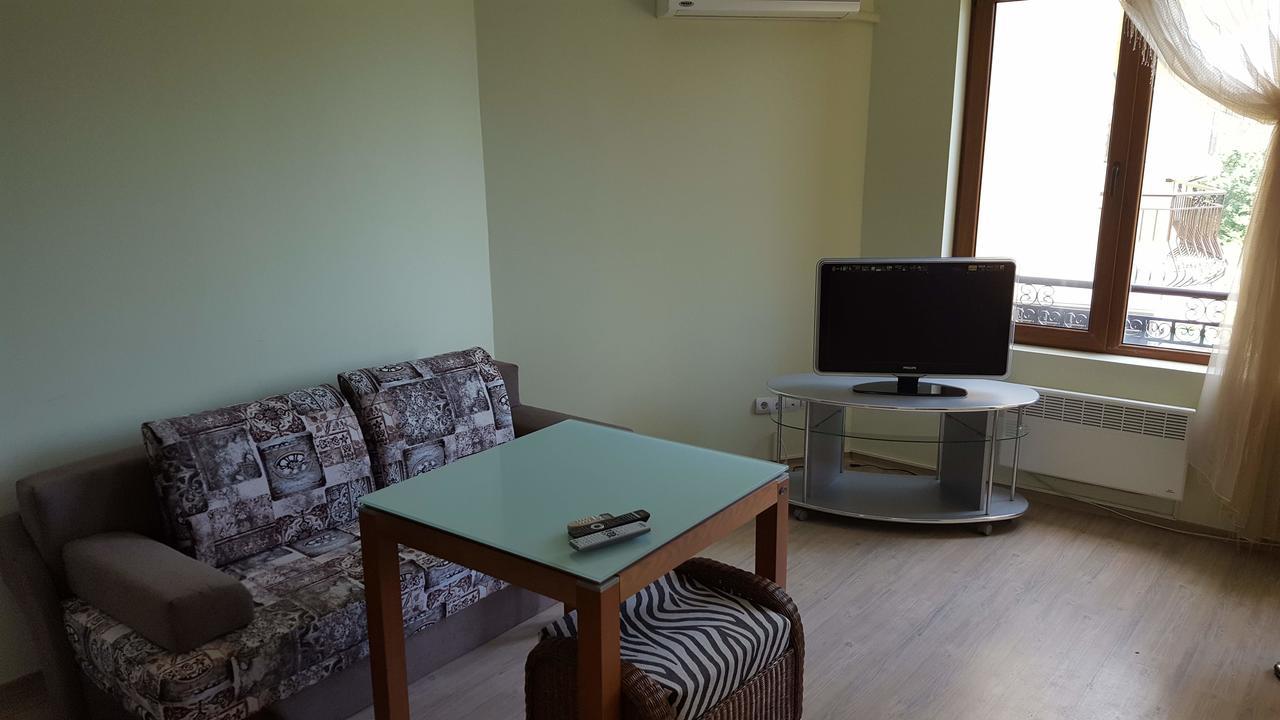 Riviera Sea Villageapartments Golden Sands Exterior photo