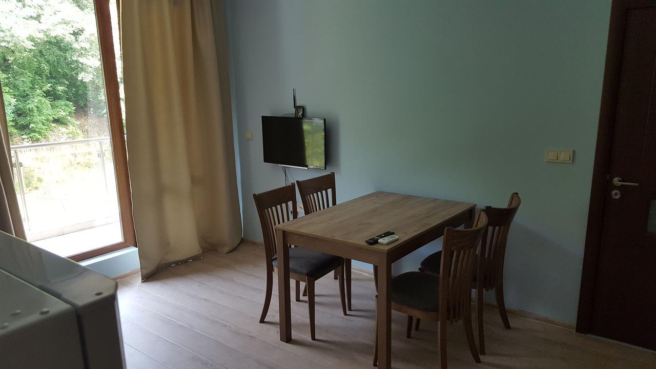 Riviera Sea Villageapartments Golden Sands Exterior photo