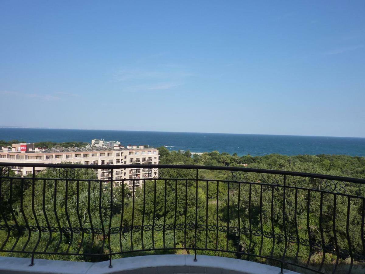 Riviera Sea Villageapartments Golden Sands Exterior photo